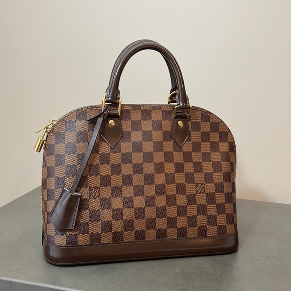 Louis Vuitton Alma PM Damier Ebene! ♥️ - Picture 1 of 15